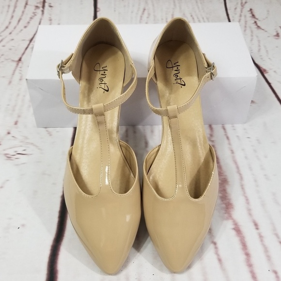 Women's Slightly Wedged Patent Flats - Picture 3 of 8